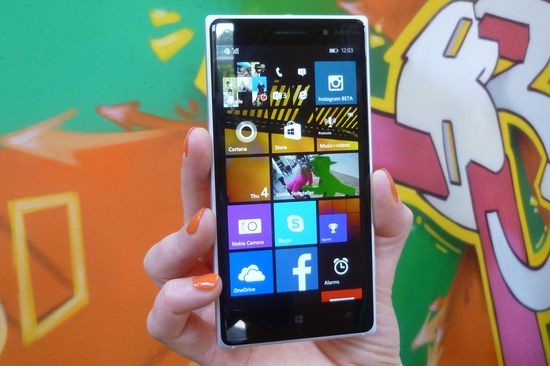 Смартфон Lumia 830