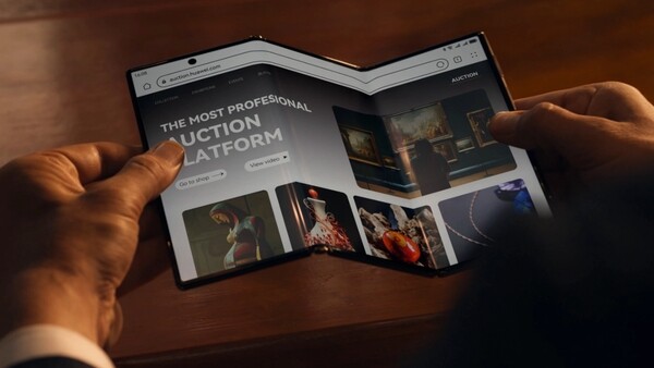 Huawei выпустила первый в мире складной трехсекционный смартфон 