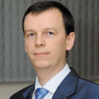 «Если внедрение системы обходится дешевле при сходном качестве и функционале, имеет смысл как минимум задуматься о возможности ее использования», Сергей Шаповалов, начальник отдела системного администрирования управления ИТ компании «РЕСО-Гарантия» 