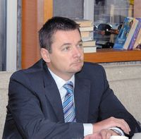 Впереди – аутсорсинг: По словам Давида Клусачека, регионального директора Check Point Software Technologies по Восточной Европе, в ряде стран Европы компании предпочитают концентрироваться на основном бизнесе и прибегают к аутсорсингу безопасности, так что для России обращение к соответствующим услугам – это лишь вопрос времени.