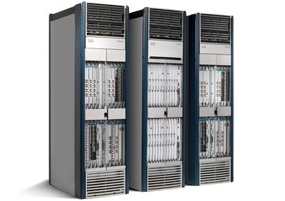 Маршрутизаторы CRS-3 выпускаются в различных модификациях, в числе которых есть и многостоечная конфигурация